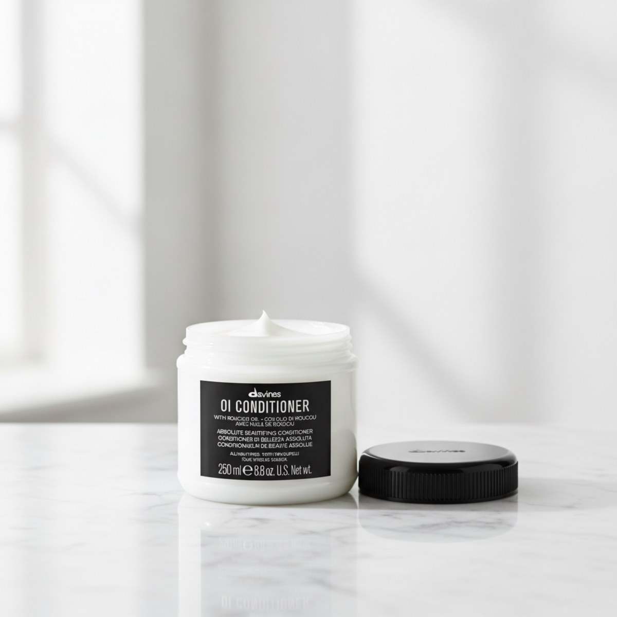 Davines OI Conditioner with antioxidant protection against UV damage