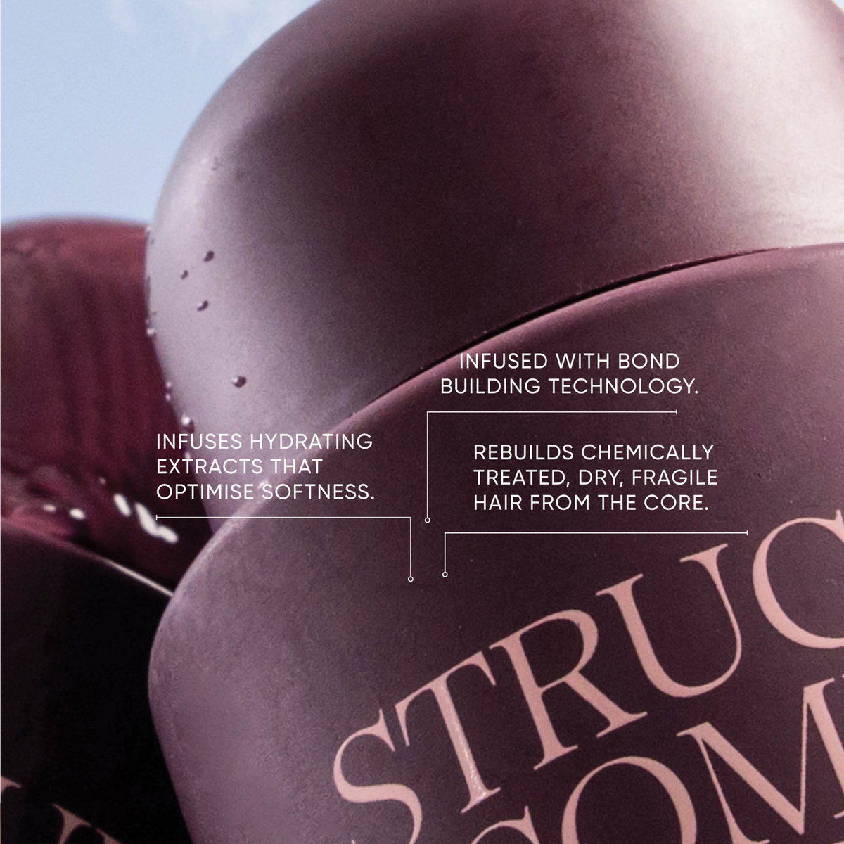 Nak Signature Structure Complex Duo to rebuild chemically treated, dry hair from the core