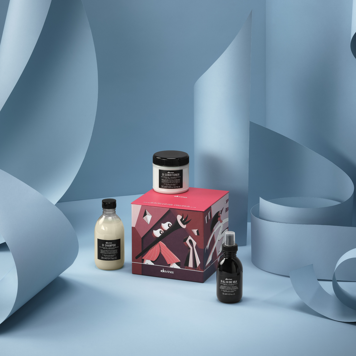 Davines OI Trio Gift Pack to tame and detangle frizzy hair