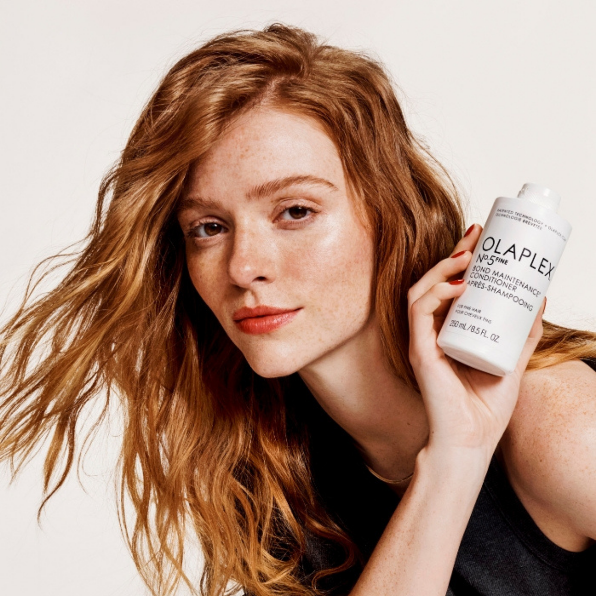 Olaplex No.5Fine Bond Maintenance Conditioner with a silky formula to hydrate hair